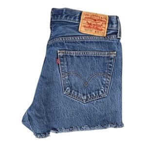 Levi's Blue Jean Buttondown 501 Shorts with Frayed Hem Sz 34